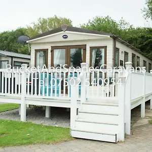 marton-mere-holiday-homes.hotelsin-chester.com/